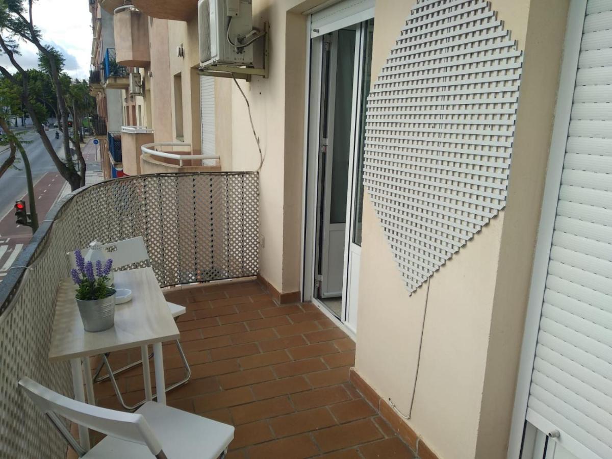 En Avda. Quinto Centenario Apartment *